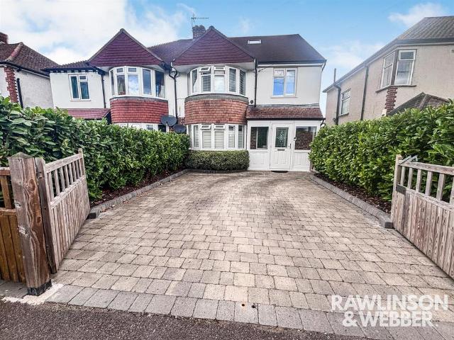 Flat for sale in Blackhills, Surrey