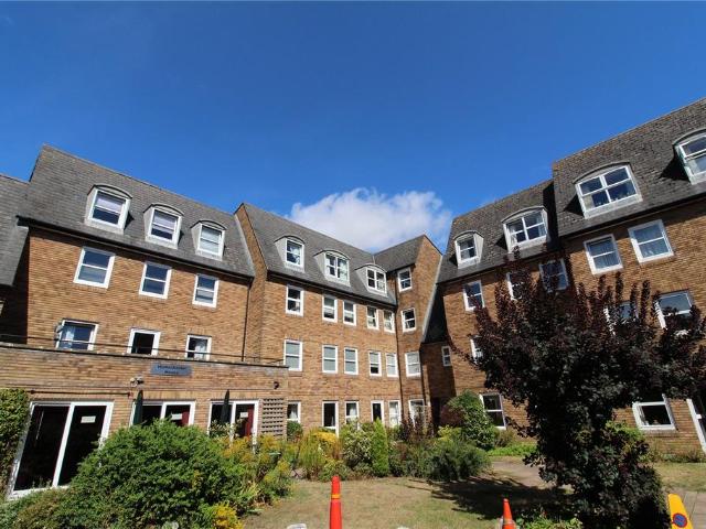 Flat for sale in Fordington