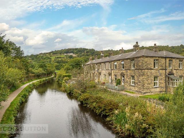 Flat for sale in Marsden, Kirklees