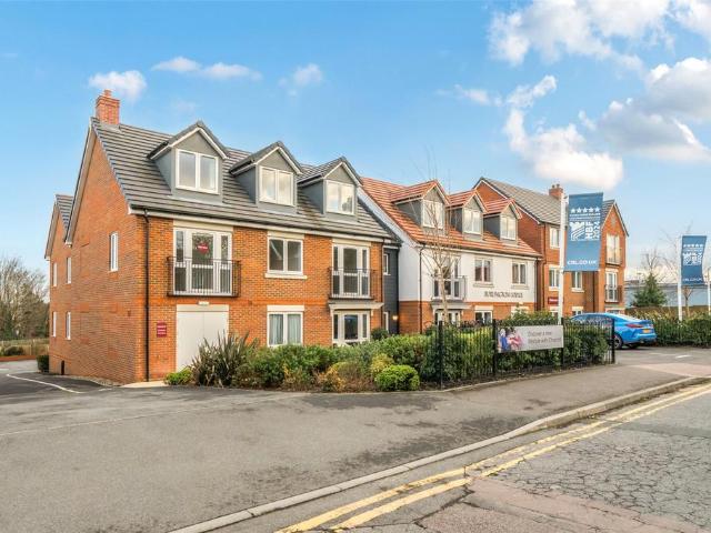 Flat for sale in Swanley, The Butts