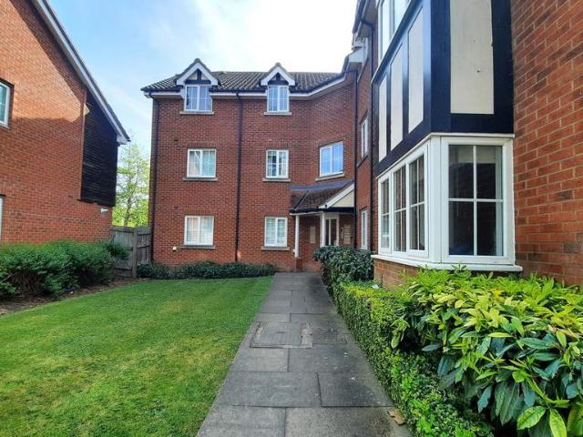 Flat for sale in Colliers End, Hertfordshire