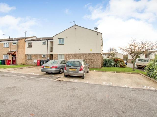 Flat for sale in Slough