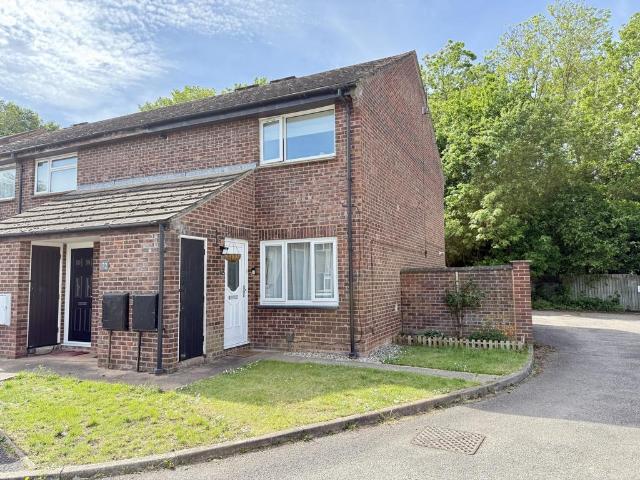 Flat for sale in Watergate, Devon