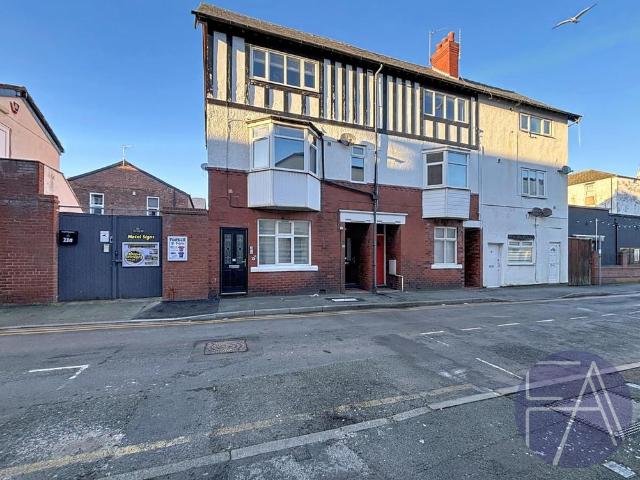 Flat for sale in Southport, Sefton
