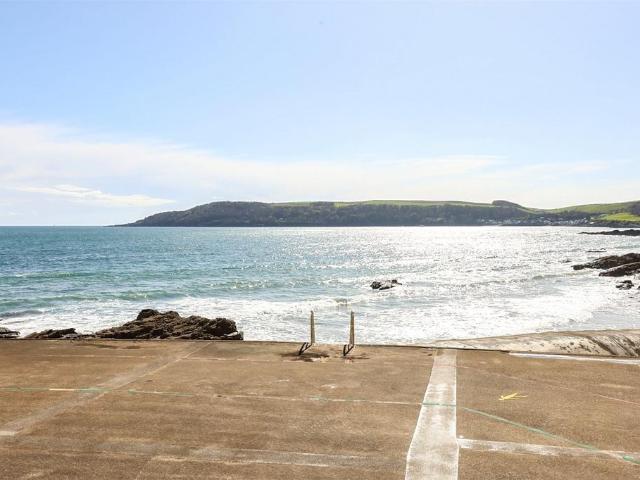 Flat for sale in Kingsand, Cornwall