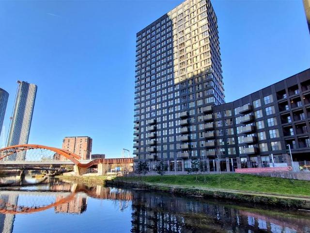 Flat for sale in City Centre, Salford