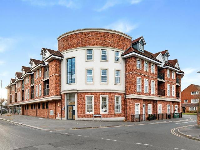 Flat for sale in Wokingham