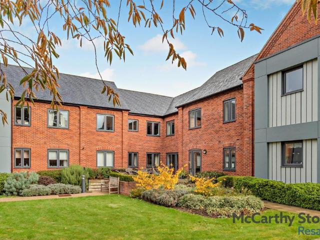 Flat for sale in Chelmondiston, Suffolk