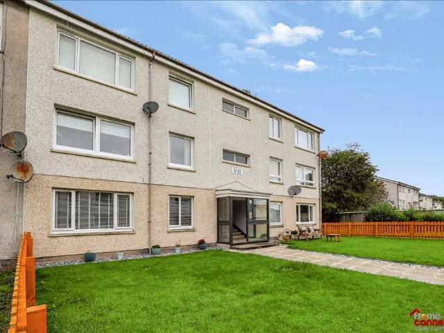 Flat for sale in Brancumhall Estate, Barassie