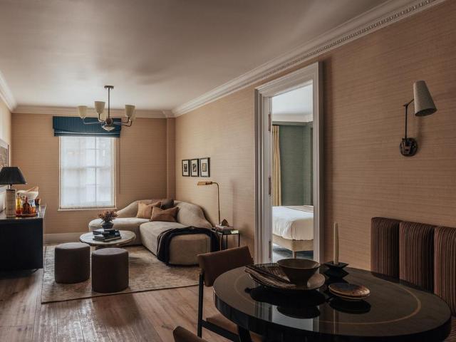 Flat for sale in Mayfair, Greater London