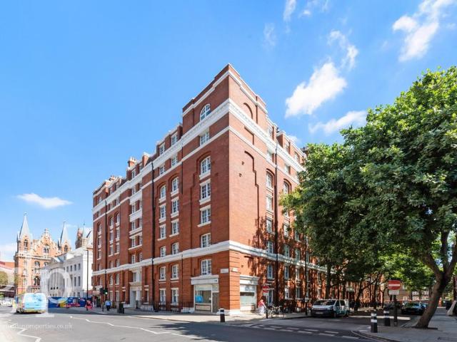 Flat for sale in King's Cross, Greater London