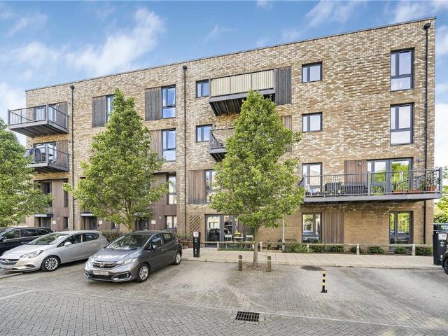 Flat for sale in Rotherhithe, Greater London