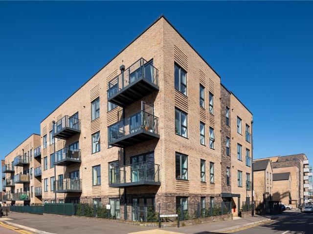 Flat for sale in Watford Rural, Batchworth