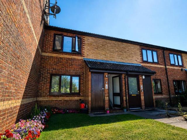Flat for sale in Chawton, Bolton Low Houses