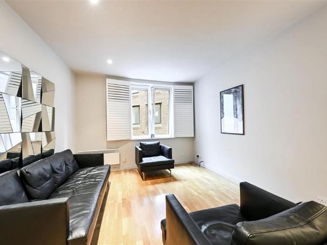 Flat for sale in Blackfriars, Lyons