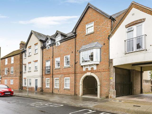 Flat for sale in Caldecott, Dromore