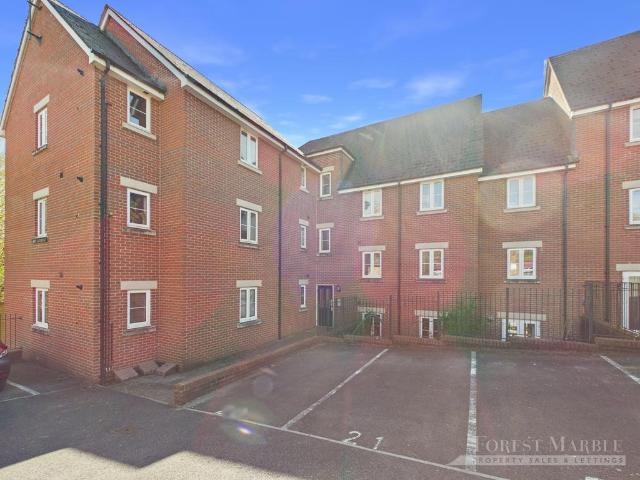 Flat for sale in Frome
