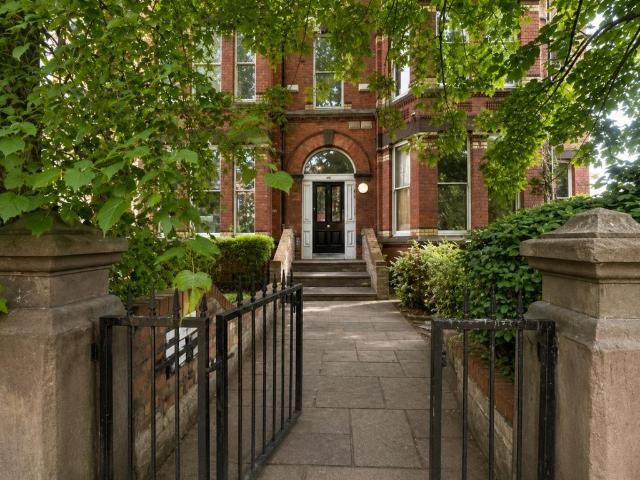 Flat for sale in Calderstones