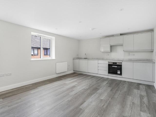 Flat for sale in Berrick Salome, Oxfordshire