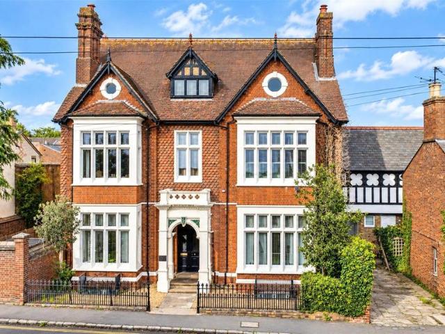 Flat for sale in Leighton-Linslade, Linslade