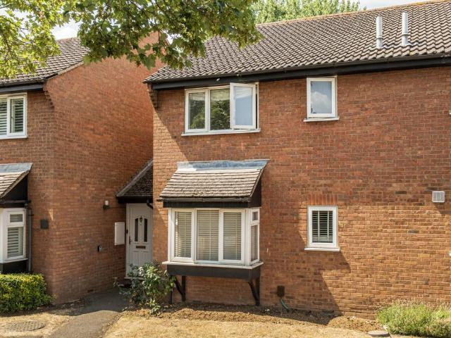 Flat for sale in London Borough of Merton, Mitcham