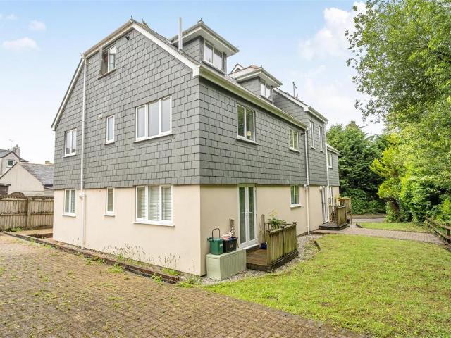 Flat for sale in Falmouth, Cornwall