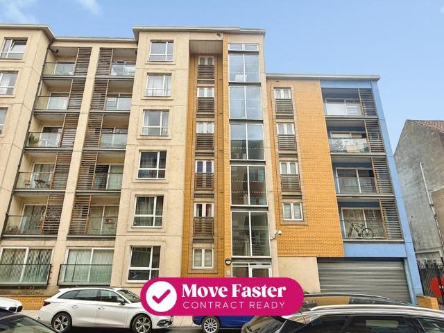 Flat for sale in Old Town, Hull