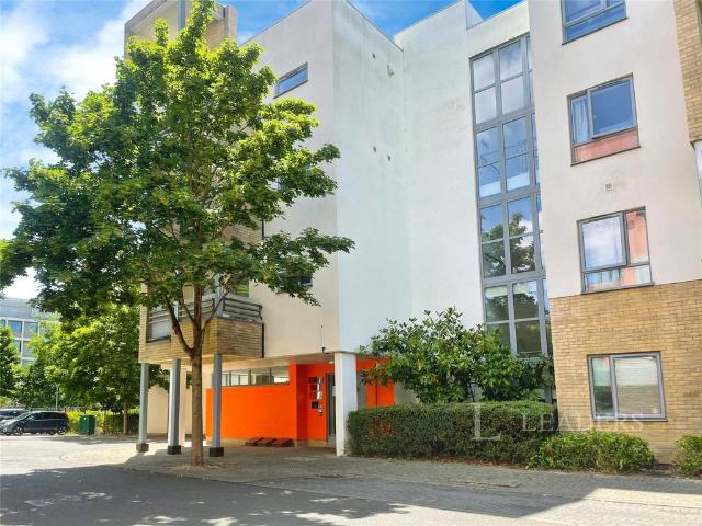 Flat for sale in Arbury, Cambridgeshire