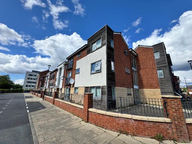 Flat for sale in Beswick, Manchester