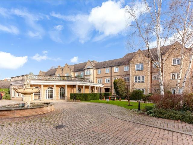 Flat for sale in The Slade, Oxfordshire