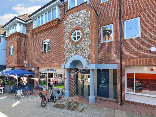 Flat for sale in Pachesham Park, Surrey