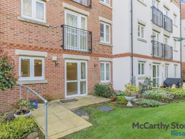 Flat for sale in Rushden