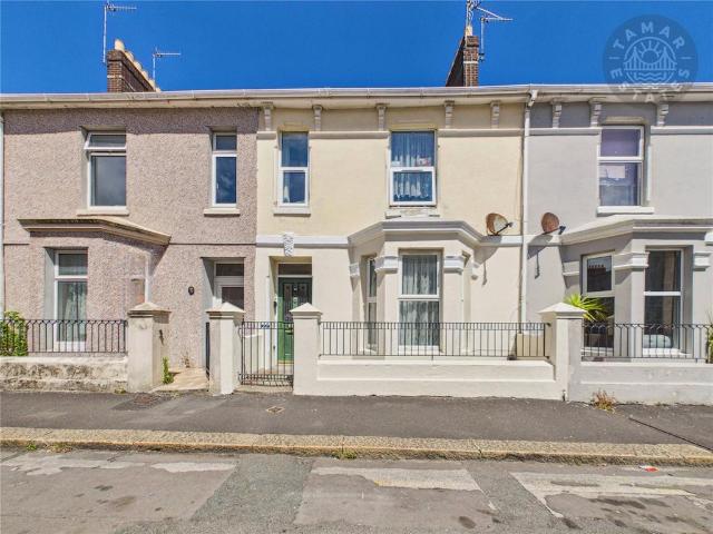 Flat for sale in Cattedown, Mount Wise