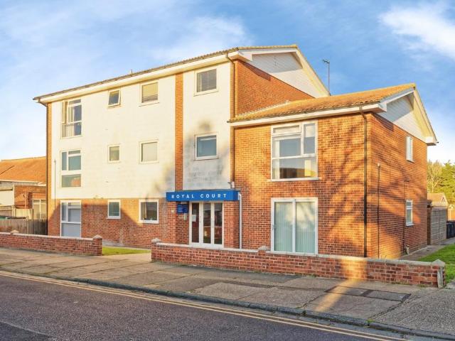 Flat for sale in South Tankerton, The Bridge
