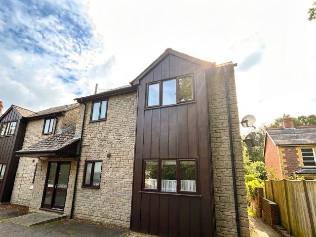Flat for sale in Bromsberrow Heath, Gloucestershire