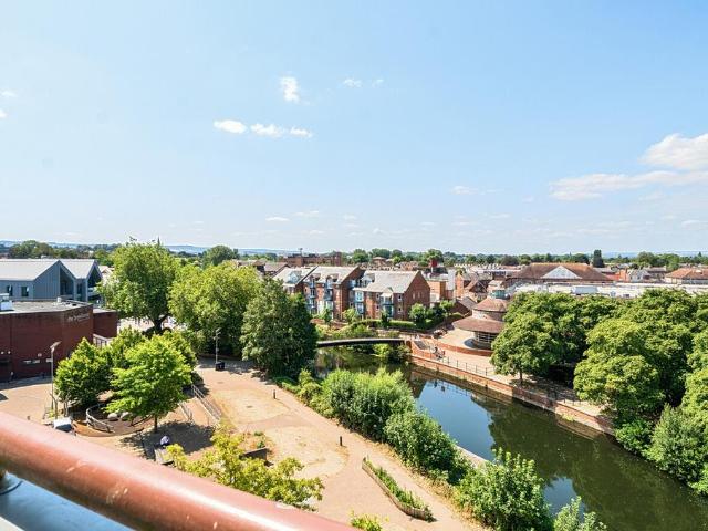 Flat for sale in North Town, Rumwell