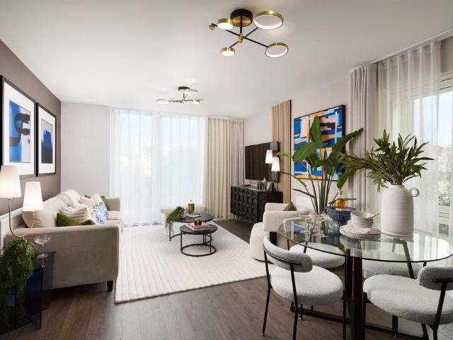 Flat for sale in London Borough of Ealing, Park Royal