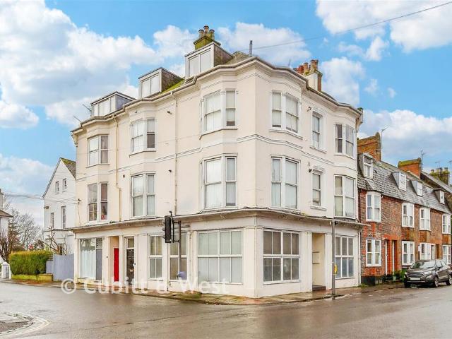 Flat for sale in Lewes, Iford