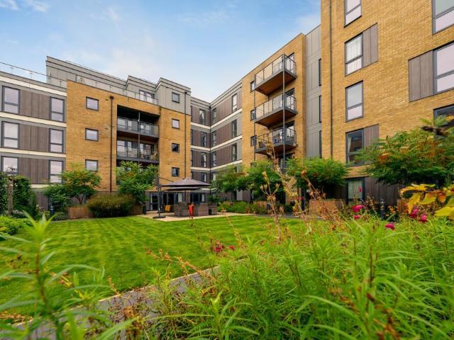 Flat for sale in Hertford, Colliers End