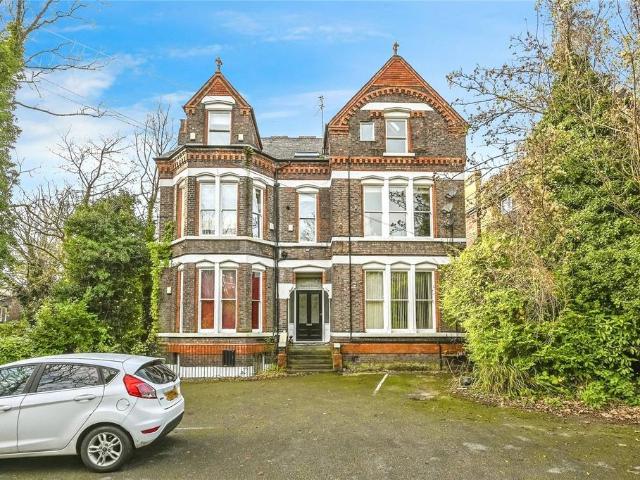 Flat for sale in Calderstones
