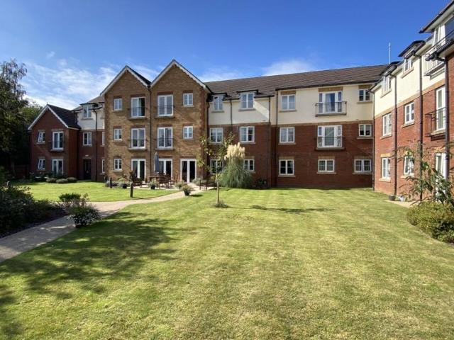 Flat for sale in North Weston, Portishead