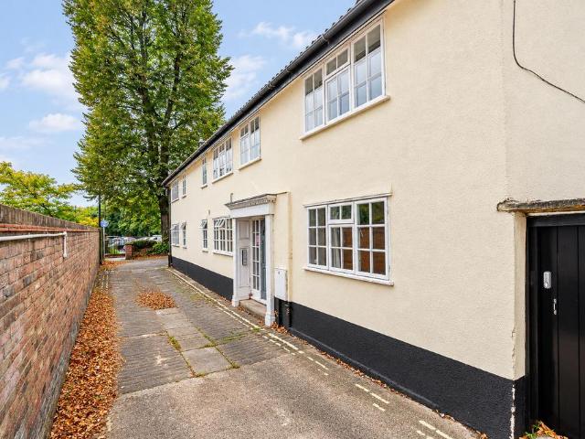 Flat for sale in Bootham, York