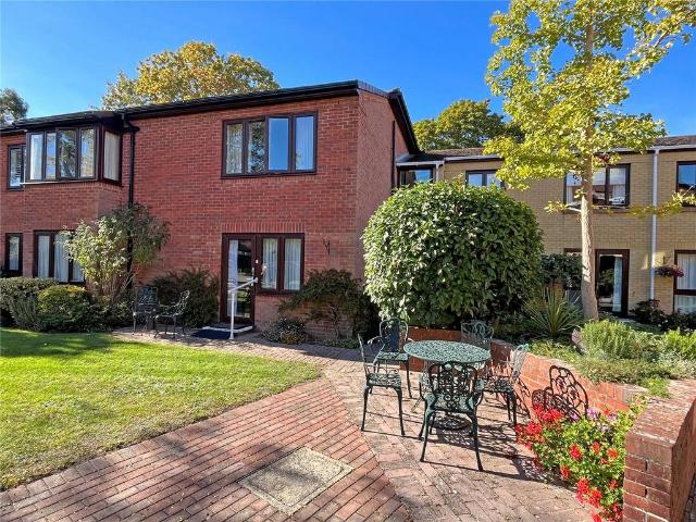 Flat for sale in Brockenhurst, New Forest