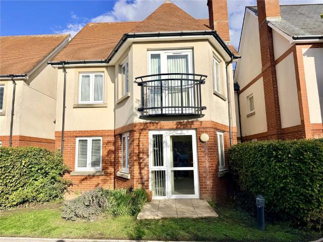 Flat for sale in Lymington, New Forest