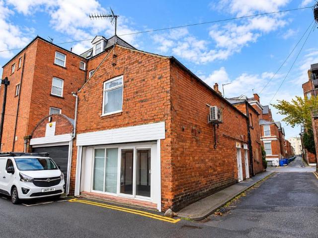 Flat for sale in South Cliff, Scarborough
