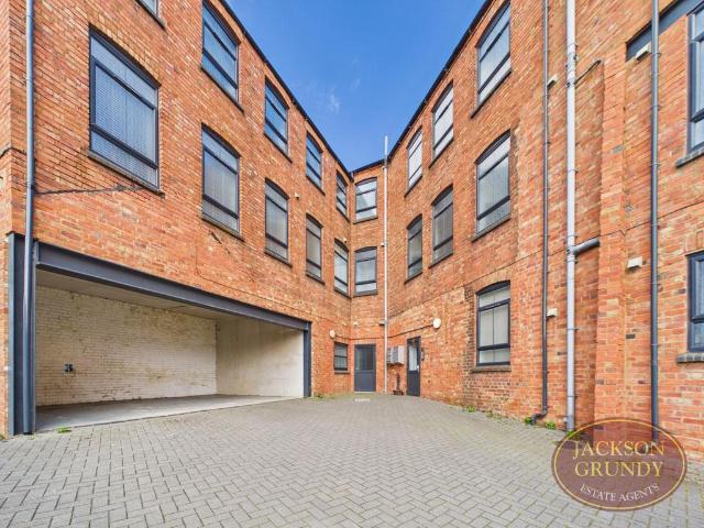 Flat for sale in Phippsville, Northampton
