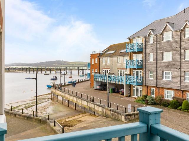 Flat for sale in Fishersgate, West Sussex