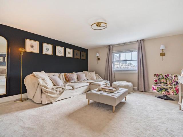 Flat for sale in Chedburgh, Suffolk