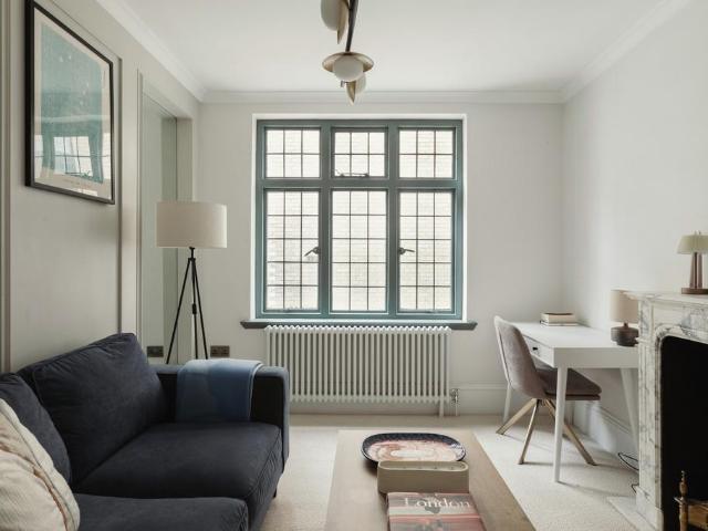 Flat for sale in Chelsea, Greater London