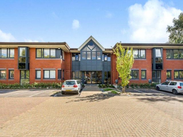Flat for sale in Catteshall, Fole